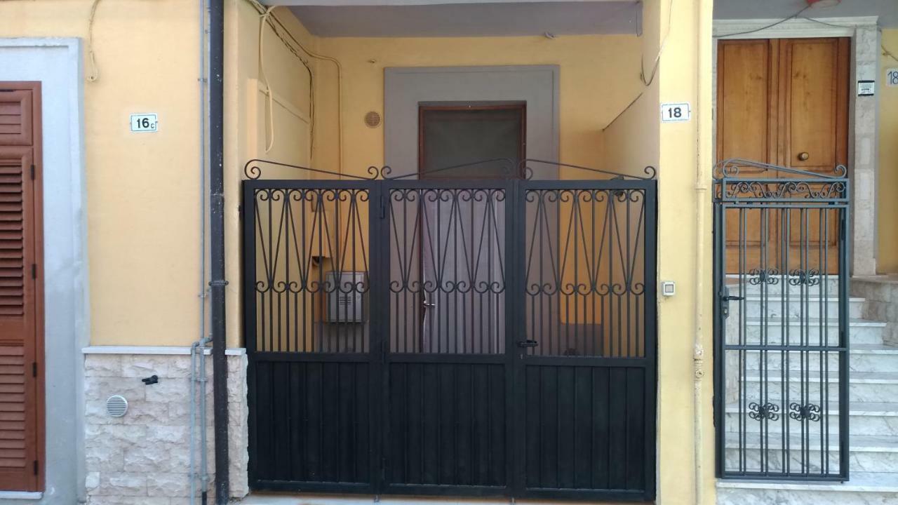 Casa Chiara Imbarco Isole Tremiti Villa Termoli Exterior photo